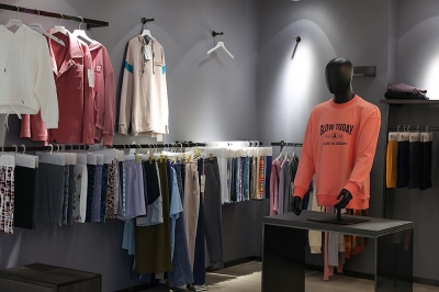 �������ǲ�չ��